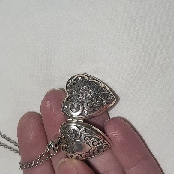Brighton heart locket on chain opens up to reveal two spaces 4 pictures - Picture 7 of 8